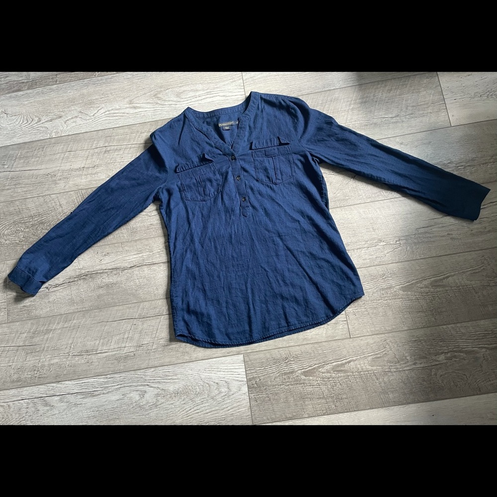 Women’s Pendleton blue blouse size medium NWOT